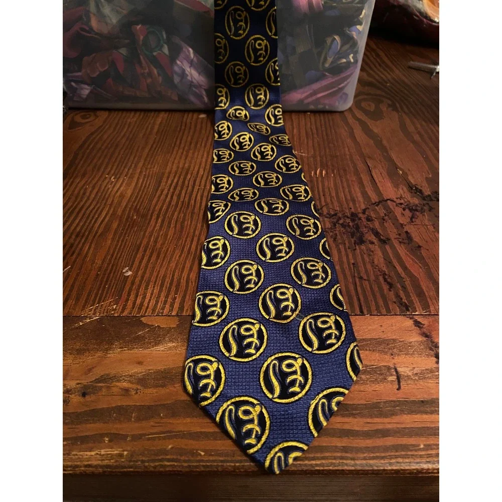 Gianni Versace Mens Silk Tie Navy Blue Gold Medallion Logo Made in Italy Vintage